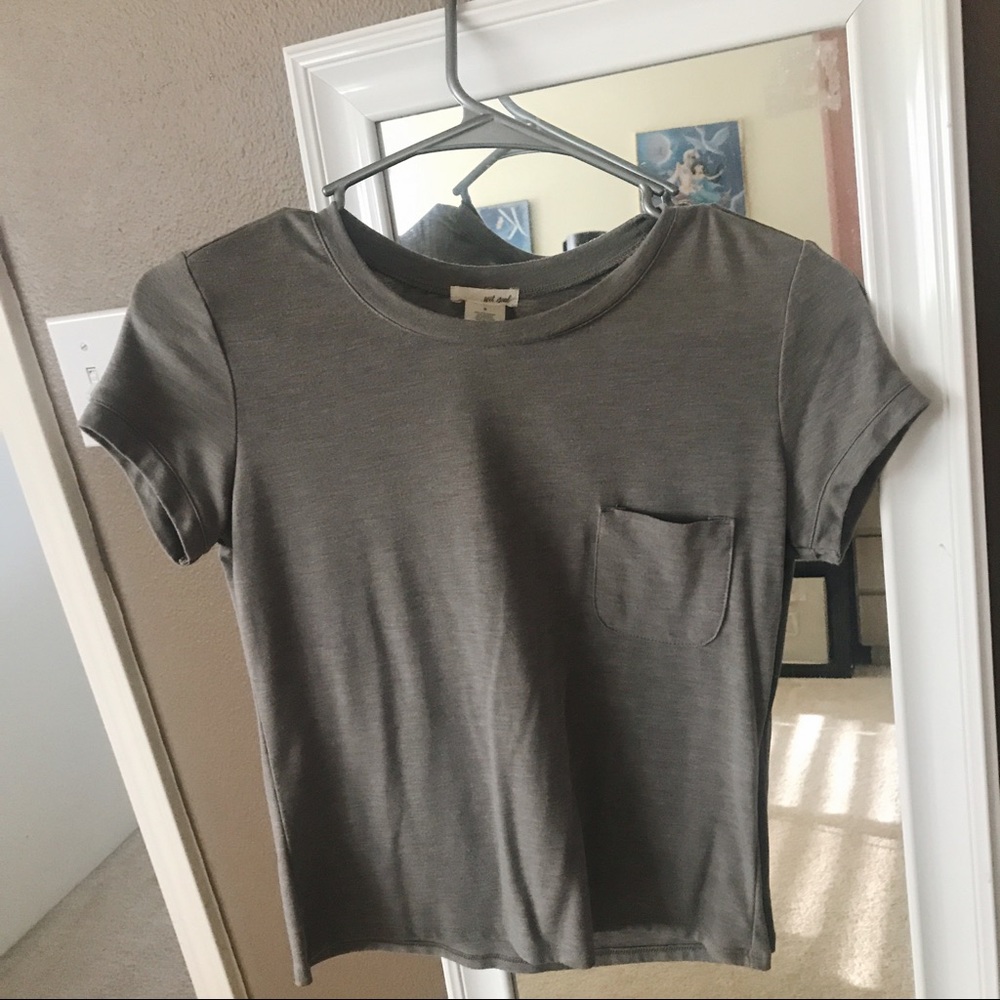 Gray Short-Sleeve Crop Top